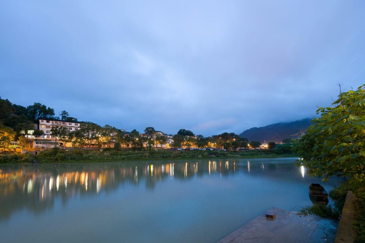 All Seasons Lodge Чжанцзяцзе Экстерьер фото